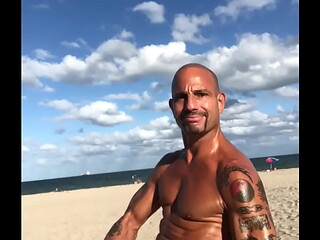 FLEXING AT THE BEACH