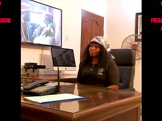 OFFICE SQUIRT AND SEX WITH HUGE ASS EMPLOYEE. PLEASE SUBSCRIBE TO RED
