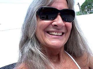 Sexy amateur mature blonde gives a great handjob at cum