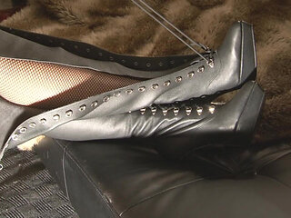 Lacing up My New Leather Thigh High Boots - HD!