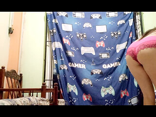 My Boss's Old Boss Invited Me to Her Husband's Luxurious Room and Asked Me for a Sexual Massage