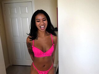 Naughty Babe Ameena Green Offers Her Pussy To Horny Guy