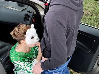 Amateur lovers Emily & Dave indulge in a wild roadside BJ fest