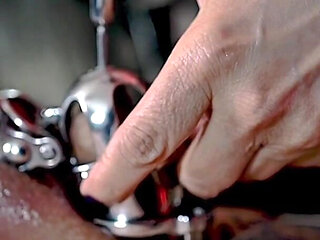 Empressbellasadic Loves to Penetrate Deep Urethras