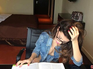 Nerdy Shemale Fingers Her Pussy