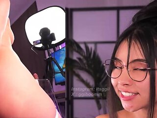 Japanese teen uses toys to pleasure pussy