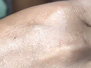 Idi Chudu Matladukundam