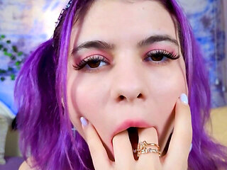 Sucking My Fingers Up Close Wanna Take Their Place