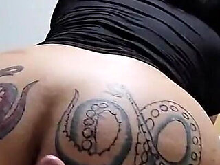 Colombian Big Butt Rides a Cock Without a Condom