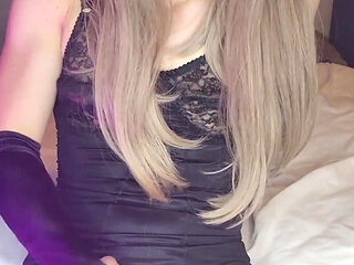 Watch me jerking off in my satin gloves