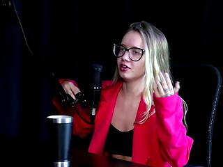 Fez seu anivers&aacute_rio de dezoito anos no motel, foi expulsa, est&aacute_ leiloando sua virgindade, ama chupar e participou de uma mans&atilde_o - Marangoni (SHEER/RED)