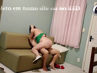Meu marido foi trabalhar e o vizinho veio me visitar!