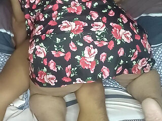 Mother-in-law, what are you doing? Stop my wife will come anytime