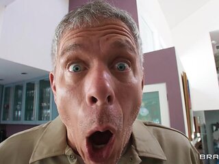 Nympho Makes A Move: Mover Mick Blue helps Out MILF Sabrina Sabrok