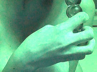 Amateur Big Boobs jerks Big Dick