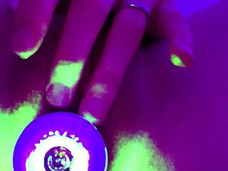 Hot amateur webcam teen masturbates for their fans