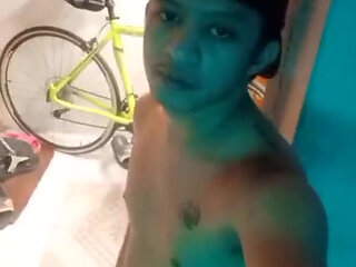 Asian Twink Boy Outdoor Wanking