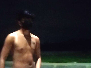 Late night road side cruising wank, finishing with a intense cumshot