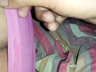 Sneak Into the Stepmother-in-law's Room, Where the Limousine Is Parked Relaxed