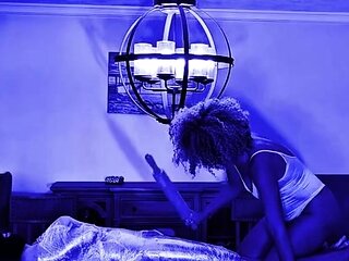 Ballbusting Bianca - Dominabianca - Relentless Ballbusting