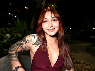 Better Than Tinder - She Got Rizzed in the Park and Fucked Hard