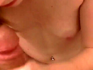 Teen Amelia Rose makes a video while giving an amateur blowjob