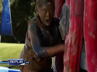 Hotties vs. Nerds - Wipeout Summer Premiere