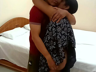 Andhra Boy Blowjob by Delhi Married Bhabhi and Hardcore Hot Squirting Orgasm sex with bend Cock Cummed in Pussy