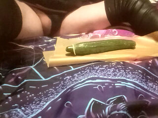 I make it for the first time with a cucumber anal 30CM