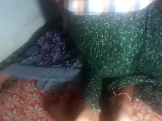 18 YEARS BEAUTIFUL INDIAN VILLAGE WIFE FUCK AT MIDNIGHT