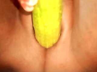 Desi sister-in-law went to the bathroom and caressed her pussy and breasts.
