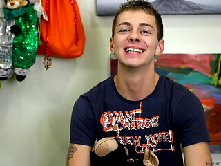 Twink Describes What He Likes