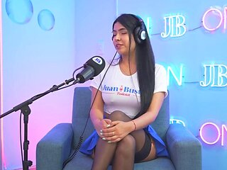 Busty Mayaofi Goes Wild On The Machine and Ends Up Asking For All The Cameramans Cum On Her Face