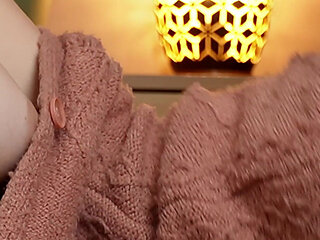 Real Couple Sex with a Huge Creampie Finish