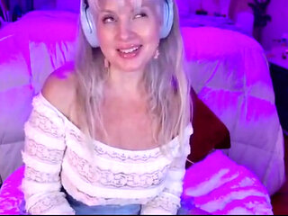 Rosie's Notty Hotty Cumshotty Live Chillax Cam Show