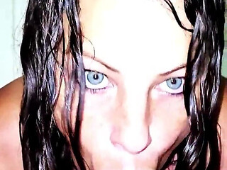 Bath Blowjob Close up