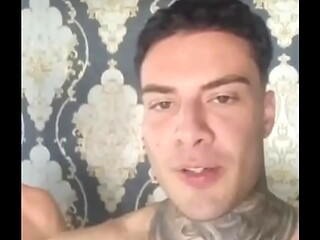 Vazou na Net! Pai de Andressa Urach acaba n&atilde_o resistindo e tem reca&iacute_da com Rafael Martinz