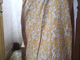Indian Housewife Nude and Naked Bath