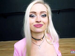 Cutesy Starlette Storm at sucking dildo xxx