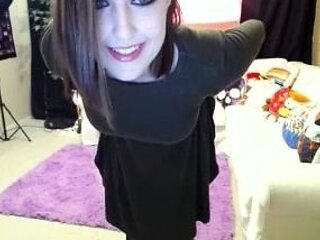 Brunette Solo Webcam Masturbation
