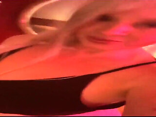 704088638501167105. mp4