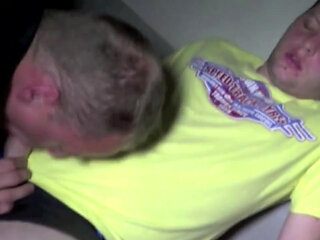 Young dude fucked by older bisex