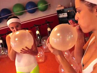 Balloon workout: Chaturbate, Fetish  Toy Porn