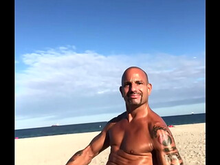 BEACH BODY PORN STAR MAXXX LOADZ FLEXING AT THE BEACH