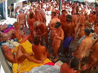 glamourous french swingers club 001