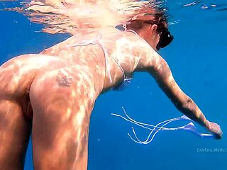 Amateur blondie solo anal masturbation