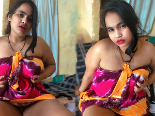 Desi Chubby Girls in Colorful Saree Wrap - Busty Amateur Bedroom Fun