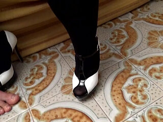 Big tit Italian woman getting fucked in the ass