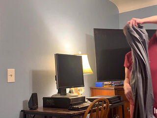 Mature Loves Showing Her Ass off and Sucking Dick Till It Explodes Inside Her Throat!