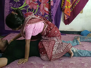Devar Ko Akele Sota Dekh Bhabhi Ne Devar Ke lund Ko Chusa